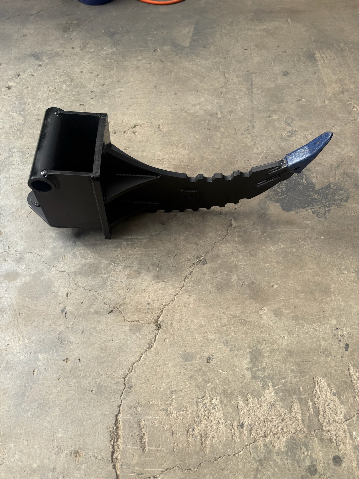 TAG / Wain Roy Quick Coupler - 1.25” T Pin QC27 Root Ripper / Frost Ripper