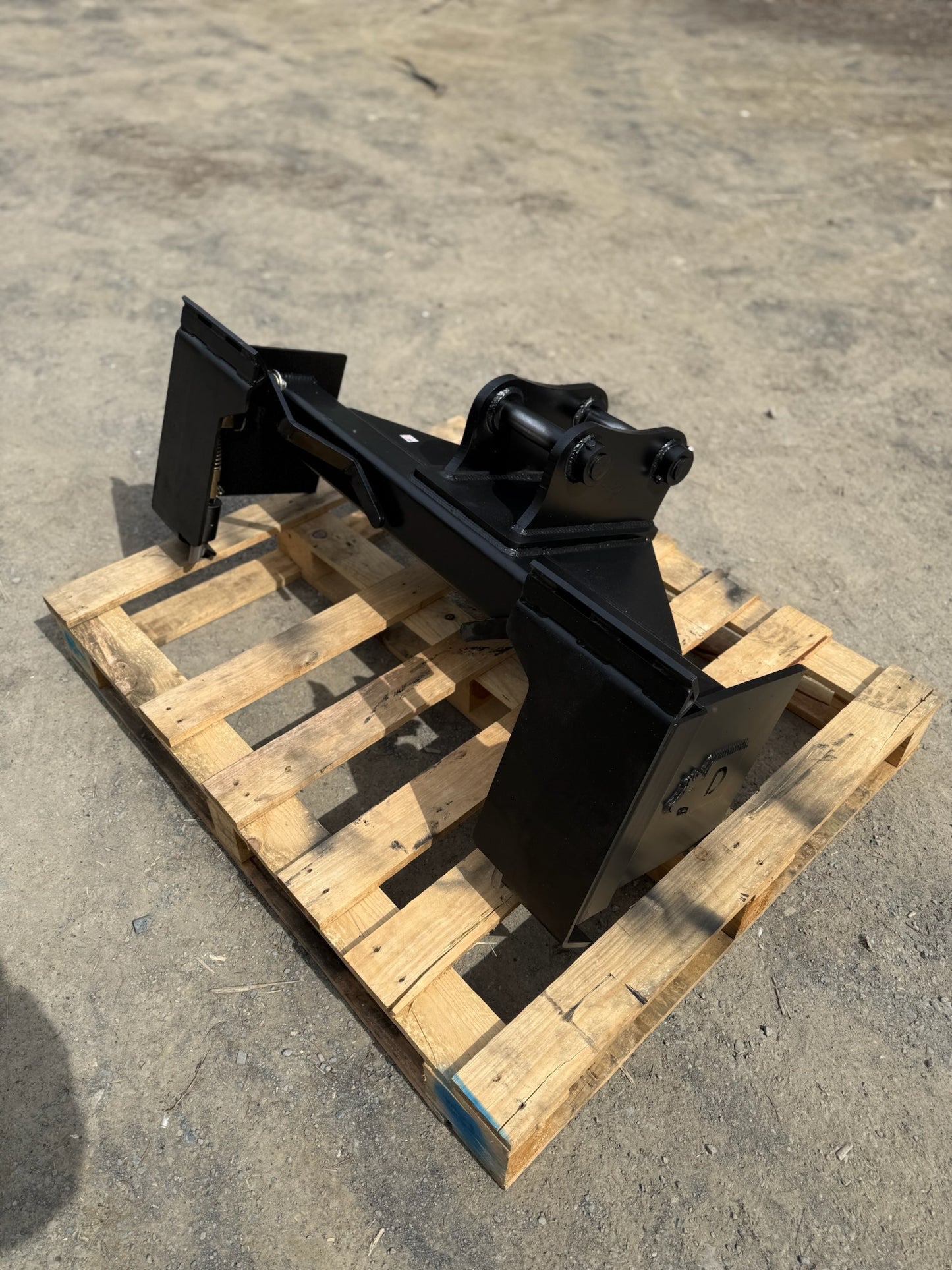 Excavator to Skid Steer Adapter - (7-10 Ton Machines)