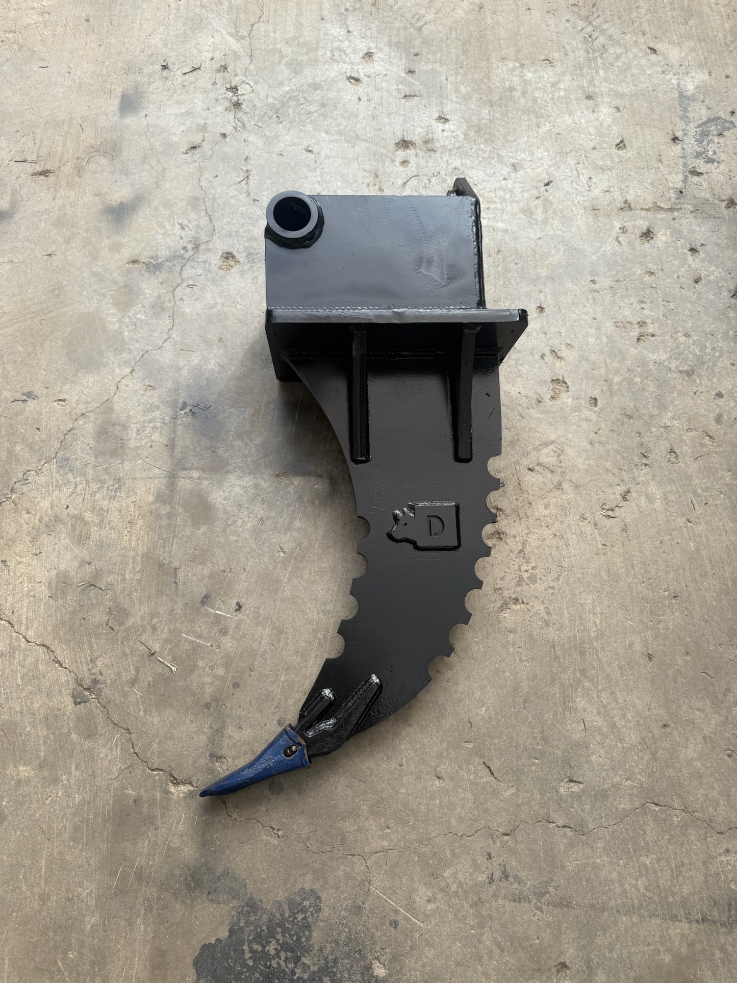 TAG / Wain Roy Quick Coupler - 1.25” T Pin QC27 Root Ripper / Frost Ripper