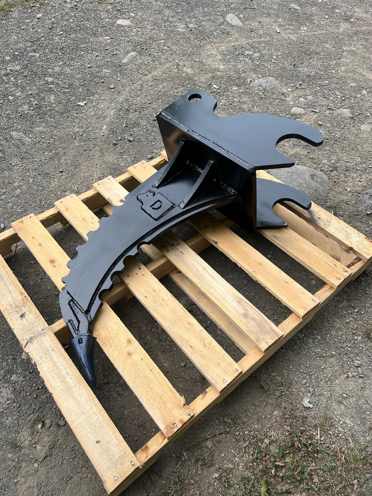 Heavy Duty Excavator Root Ripper - (6- 10 Ton Machines) – D Attachments